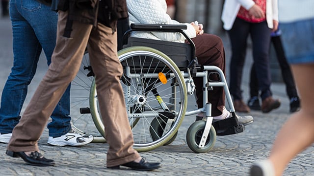 Droits des personnes handicapées : d’importantes lacunes subsistent