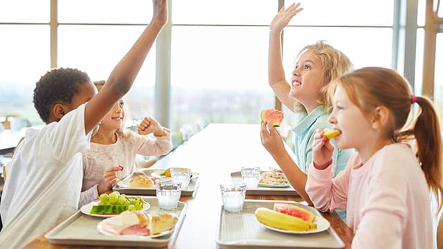 Le regard bienveillant des Français sur les cantines scolaires