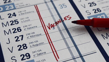 Vacances scolaires : revoir le calendrier "pas dans les plans immédiats" de Gabriel Attal