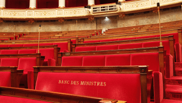 Loi immigration : la "préférence nationale", risque majeur pour les étrangers précaires