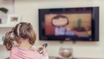 Des députés veulent réguler l’usage des écrans dans les crèches
