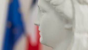 Loi immigration : six décrets publiés au cœur de l’été
